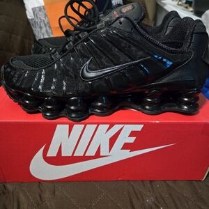 Wome s Nike Shox TL